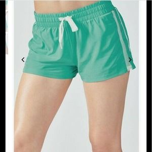 FABLETICS | sz M Women's Green Elastic Waist Zip Pocket Pamela Shorts  **FLAW**